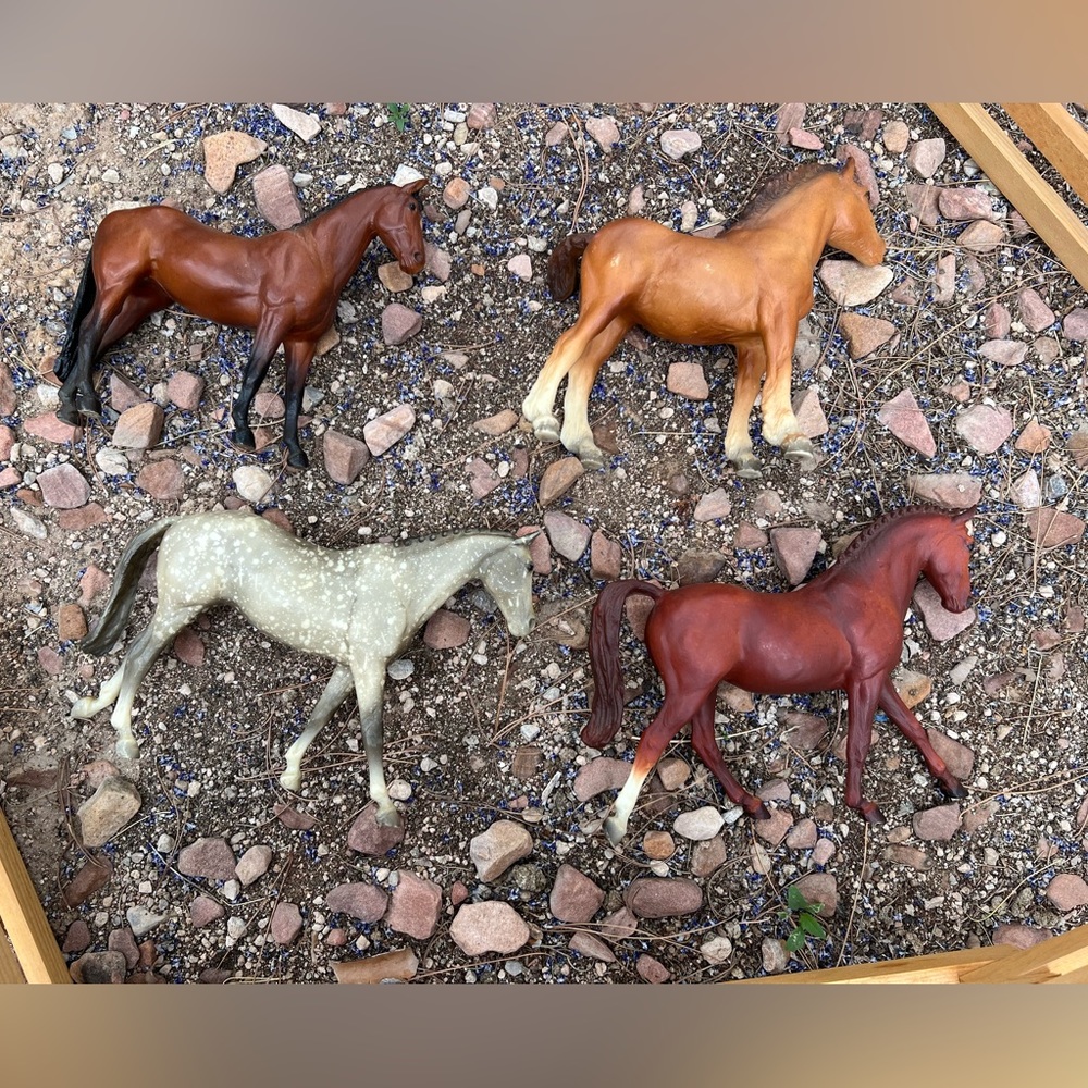 Set of 4 Breyer horses vintage